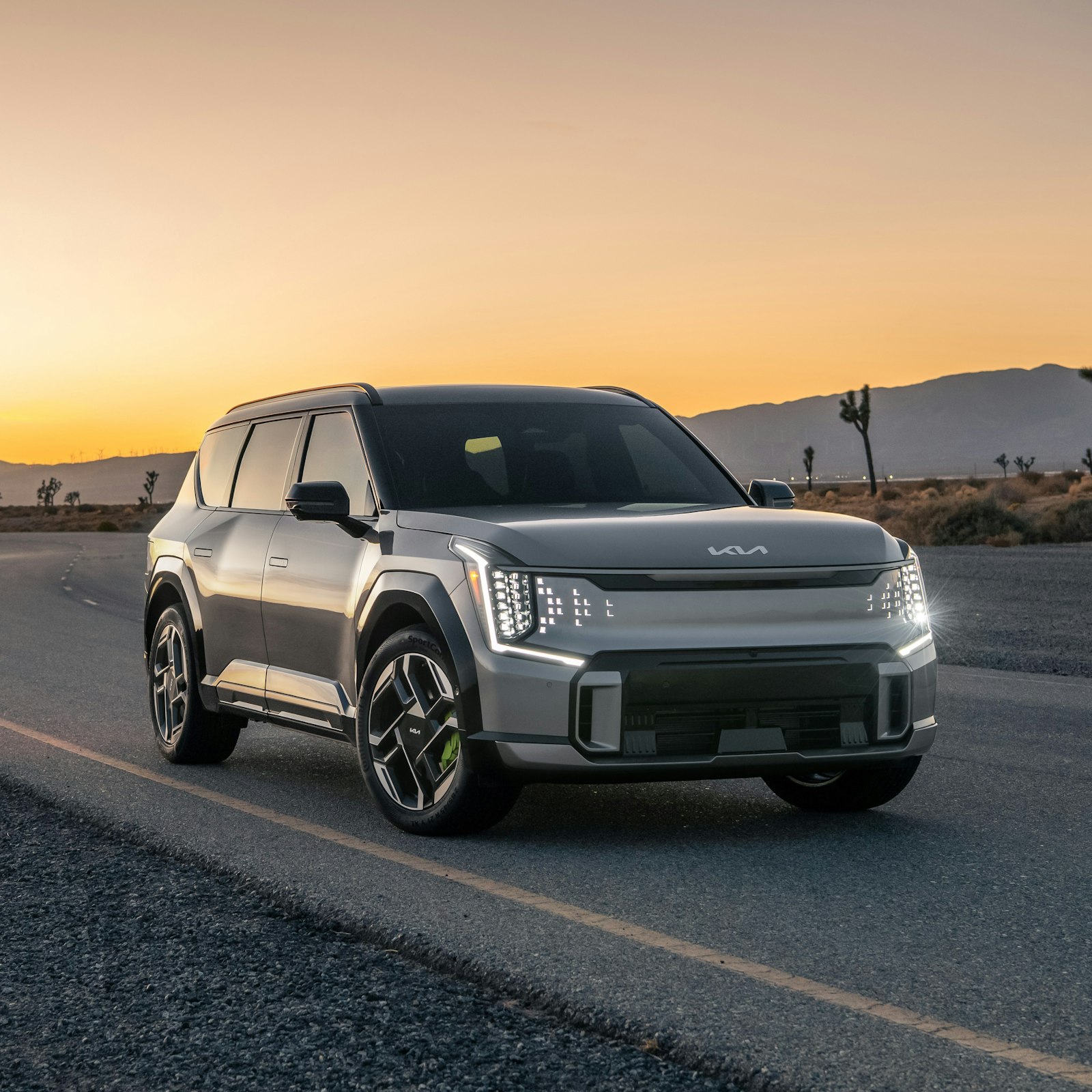 Read more about the article Hyundai Creta vs Kia Seltos: Which Mid-Size SUV Should You Buy in 2026